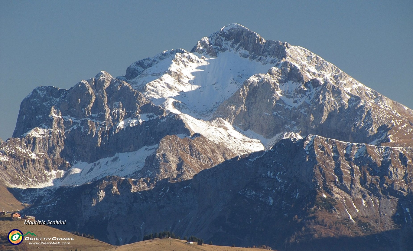 42 La Corna Piana e L'Arera....JPG